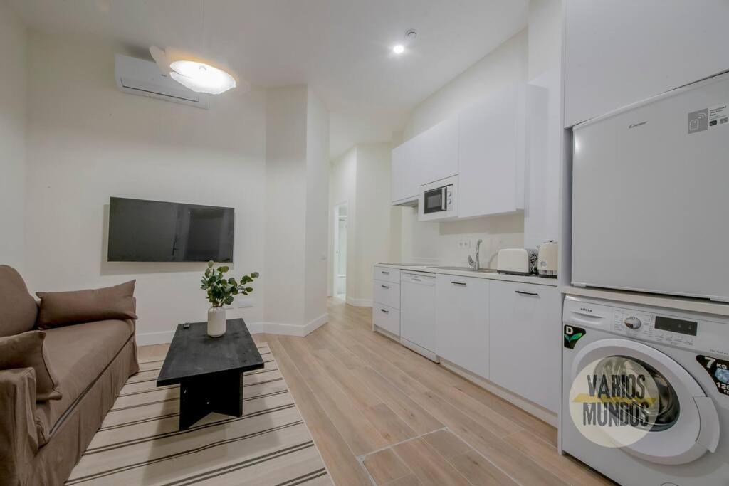 Cool Y Centrico Apt 6Px En Plena Plaza Del Carmen E2 Madrid Extérieur photo