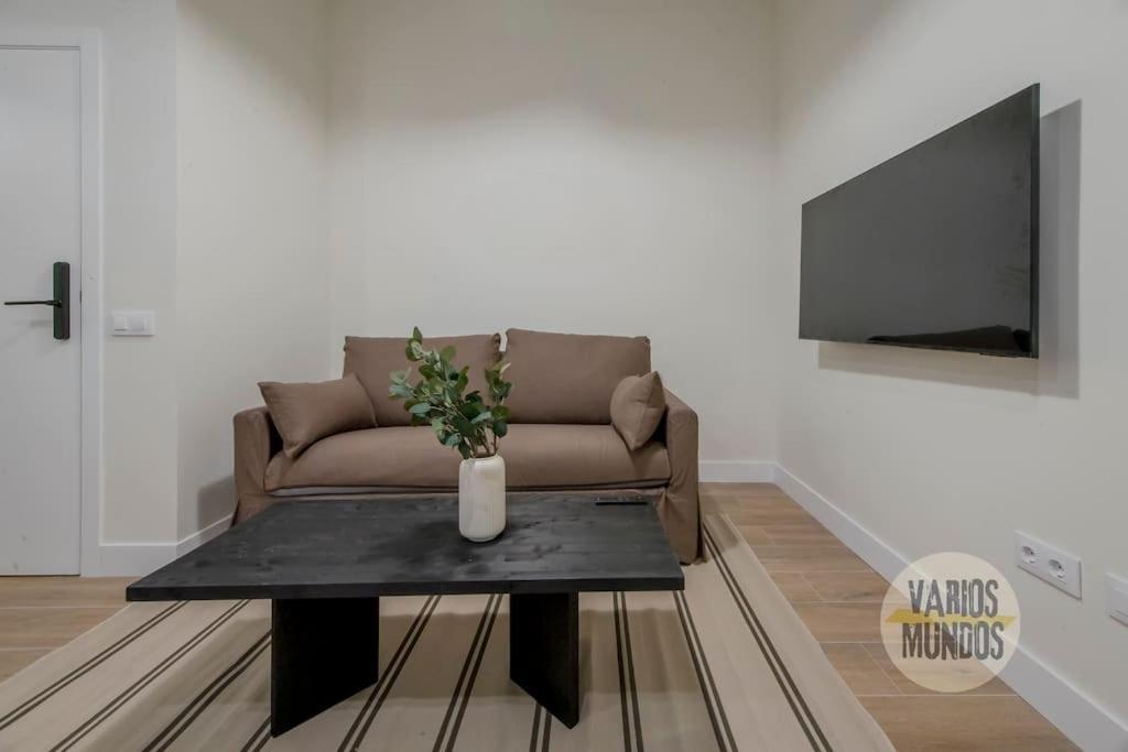 Cool Y Centrico Apt 6Px En Plena Plaza Del Carmen E2 Madrid Extérieur photo